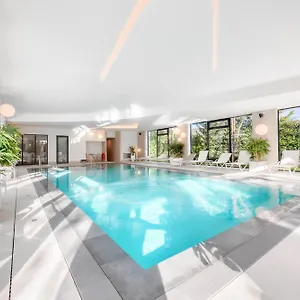 Golden Tulip Lyon Ouest Techlid & Hotel Limonest